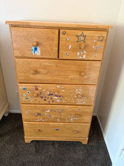 Wood Dresser with 6 Drawers