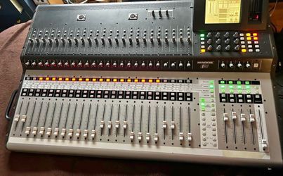 Mackie TT24 Digital Mixing Console mixer