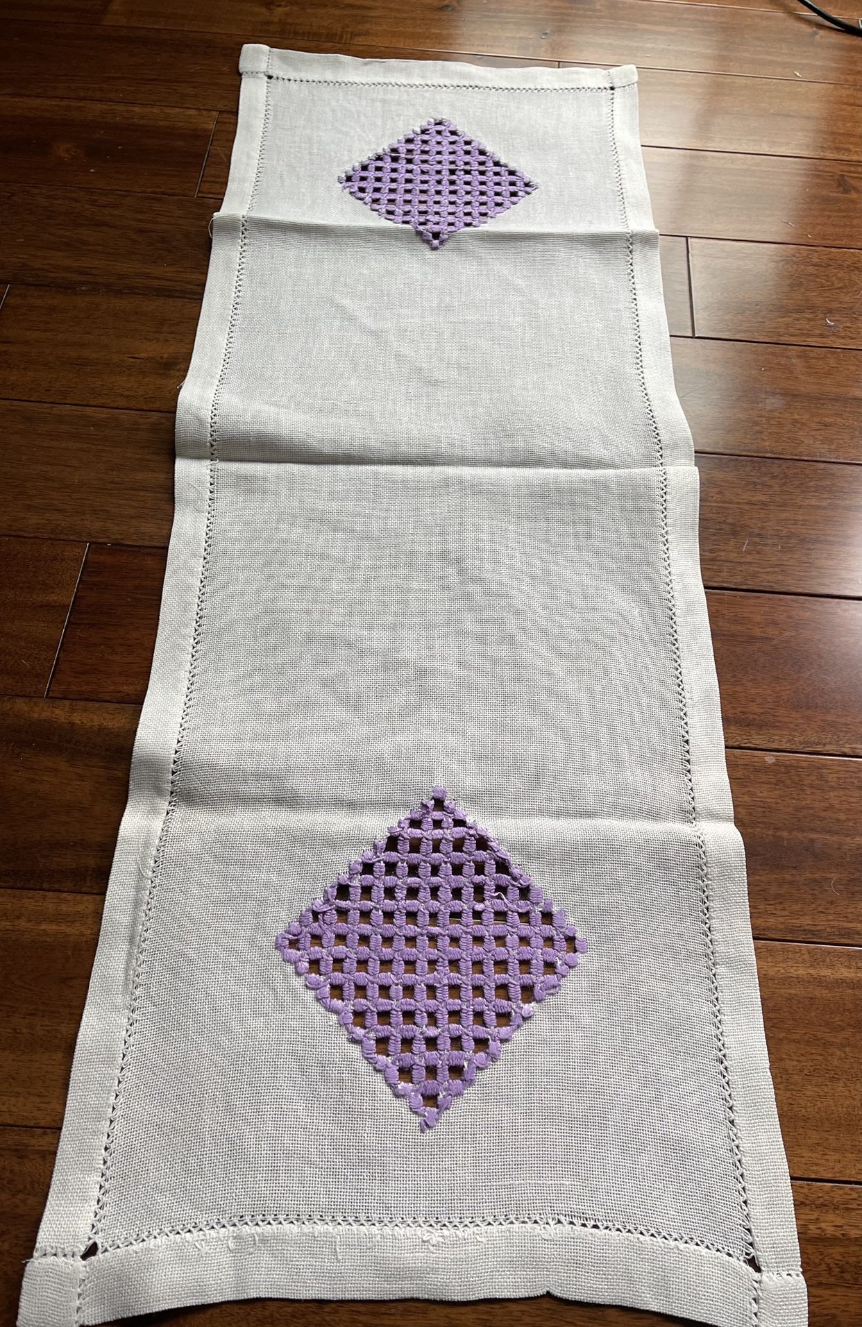 Vintage white Linen on purple Hand Embroidered Table Runner. Size 14.5”x41”