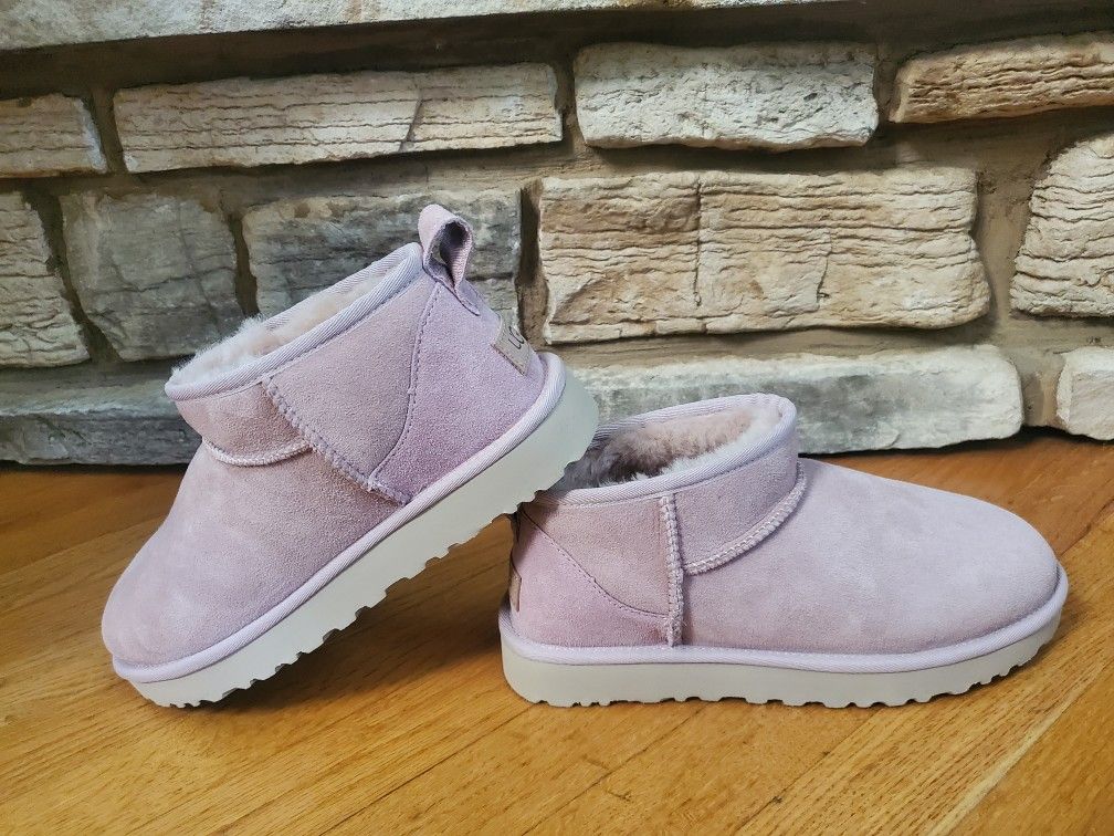 UGG Classic Ultra Mini Boots Women US Size 9 NEW 