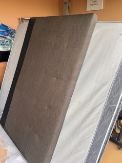 Cama queen con colchón gratis