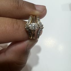 14kt Gold 5.4 Grams Diamond Ring Size 7.5