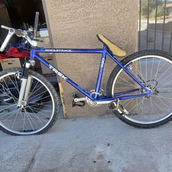 Vintage Classic Trek MTB With Rock Shox Front Forks