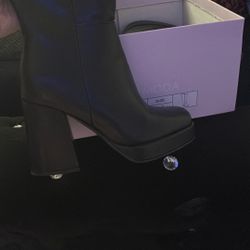Black Boots Size 6