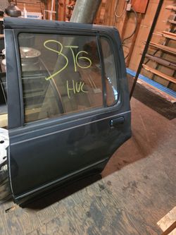 Ford explorer drivers side rear door