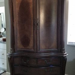 Cortinella Armoire