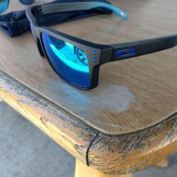 Oakley Sunglasses 