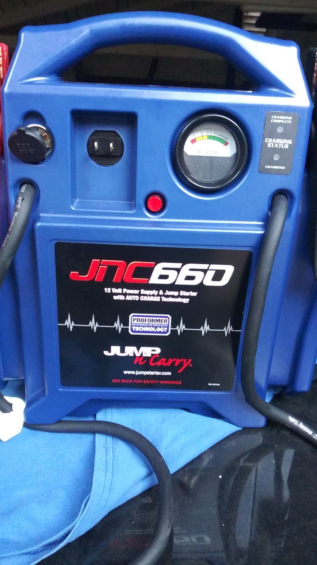 Jnc660 jump n carry with charger