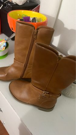 Girls boots