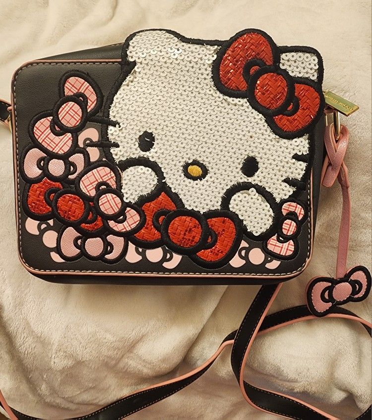Hello Kitty x Danielle Nicole Crossbody Purse