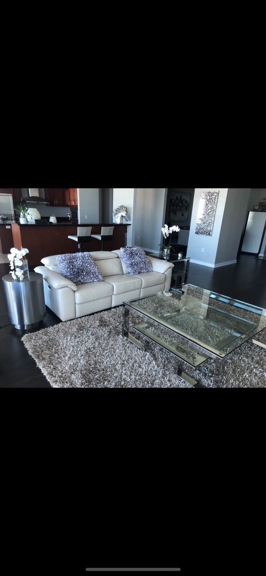 Metal Platinum round end table 18” dia x 26h (Johnston casuals furniture) I spent almost 2k on it. Will sell for 550.00