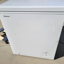 HISENSE FREEZER FRIDGE WHITE WORKS GREAT