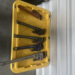 6 Plumber Pipe Wrenches 
