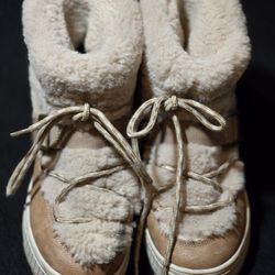 Time And Tru Faux Fur Insulated Winter Boots