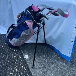 Girls RH Golf Clubs Complete W/Bag