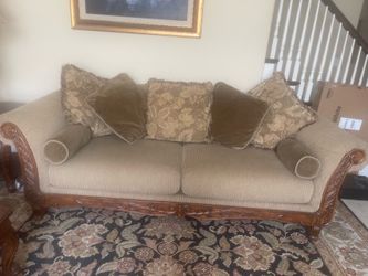 Living room sofa set ,moving sale price reduced