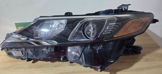 headlight assembly for a 2018-2020 Toyota Camry.