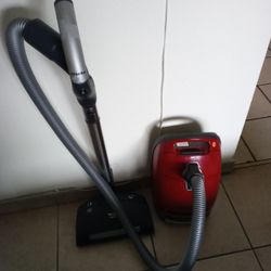 Miele S8 Home Care Vacuum 