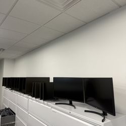 Corporate Desktop Monitors Liquidation Sale 
