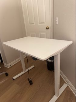 FlexiSpot adjustable desk