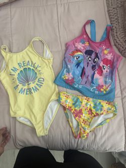 Girl’s Swimsuit 