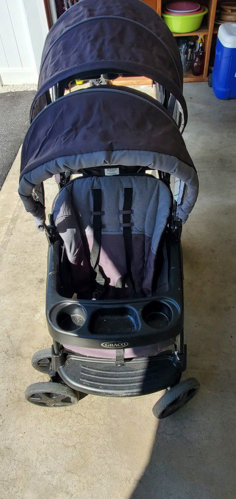 Graco Read 2 Grow Double Stroller And Car Seat