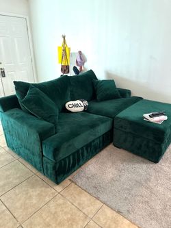 Retro velvet green sofa