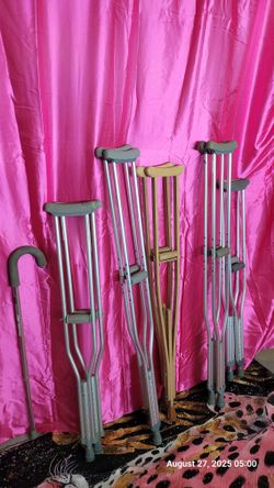 5 Pairs Of Crutches And 2 Canes 30$ For All
