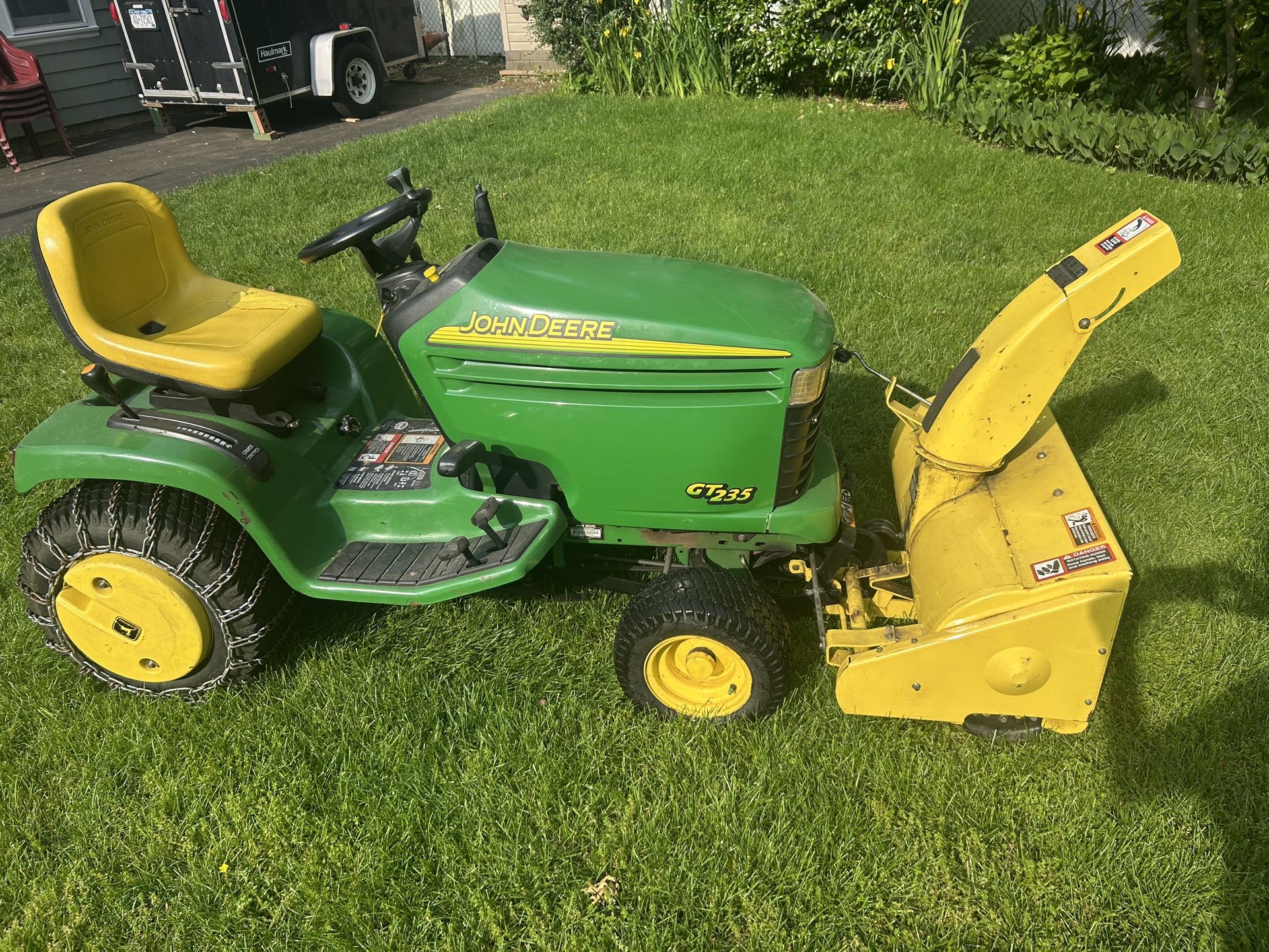 John Deere 38 Inch Snow Thrower Attachment. Fits Many Models.