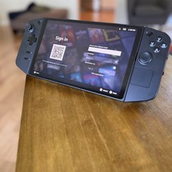 Lenovo Legion Go 1TB with Steam OS