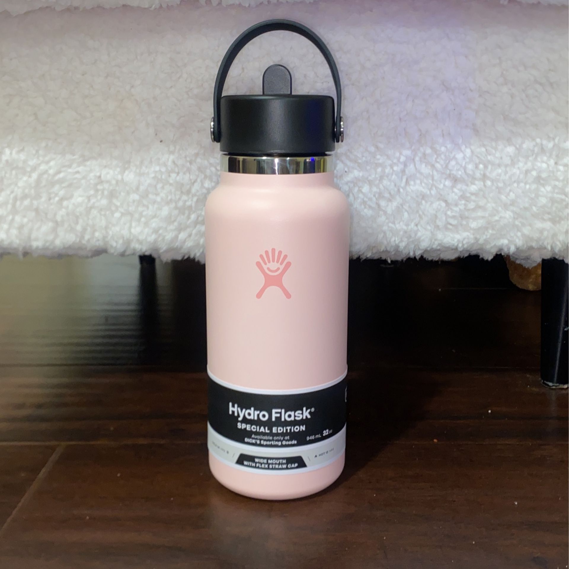PINK HYDRO FLASK 32 oz. SPECIAL EDITION for Sale in Downey, CA
