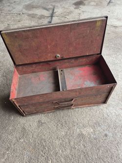 Old tool box no key