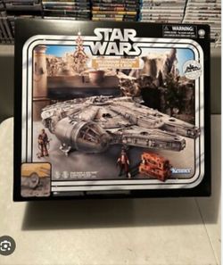 Star Wars millennium falcon smugglers run collectible vehicle