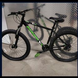 Khs Fatboy Mountain Bike Size Medium Wheels 27.5 Speeds 21 Disc Brakes 
