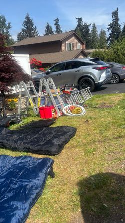 Massive moving sale