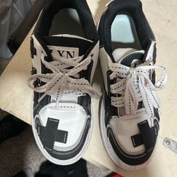 Men’s Size 8 LNX Shoes