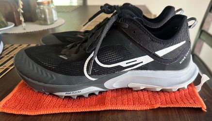 Nike Air Zoom Terra Kiger 8