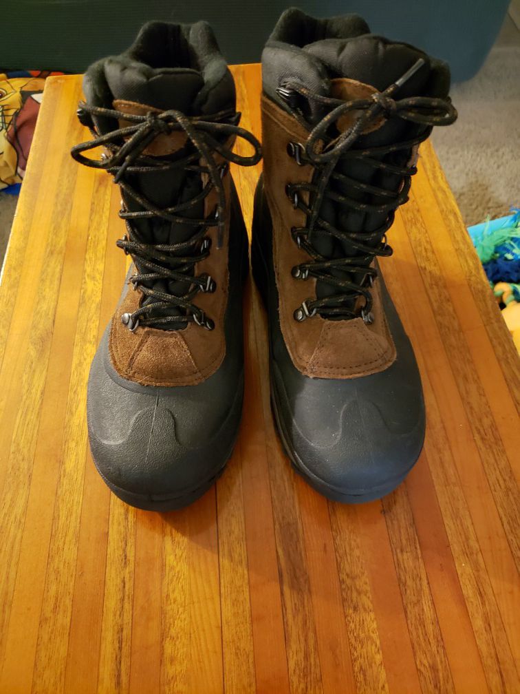 Ozark Mens Size 7 Winter Boots