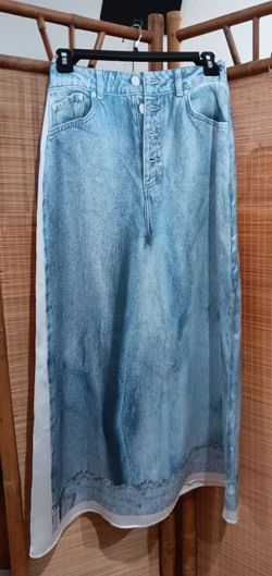 Ladies Never Worn Zara skirt