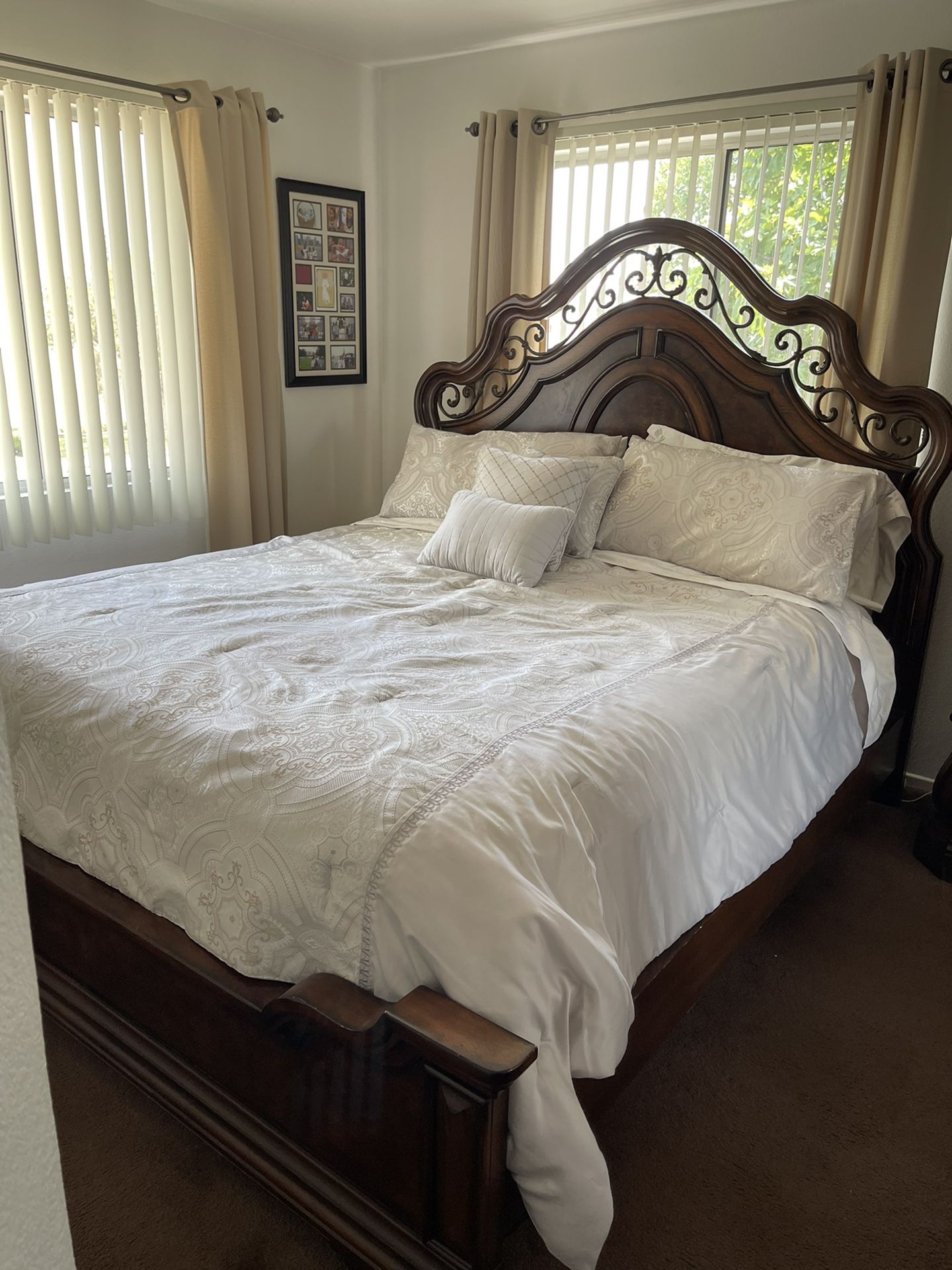 Cal King Bed Set