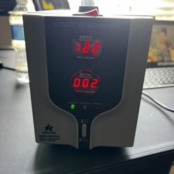 NORSTAR DAVR-1000 STEP UP AND DOWN VOLTAGE TRANSFORMER AND AUTOMATIC VOLTAGE REGULATOR