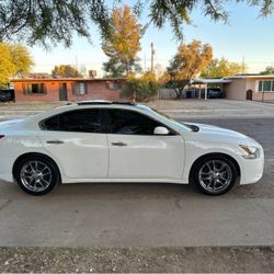 2010 Nissan Maxima SV