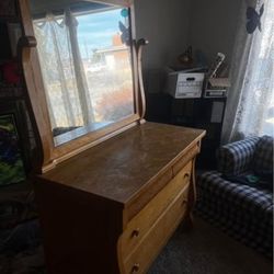 Dresser