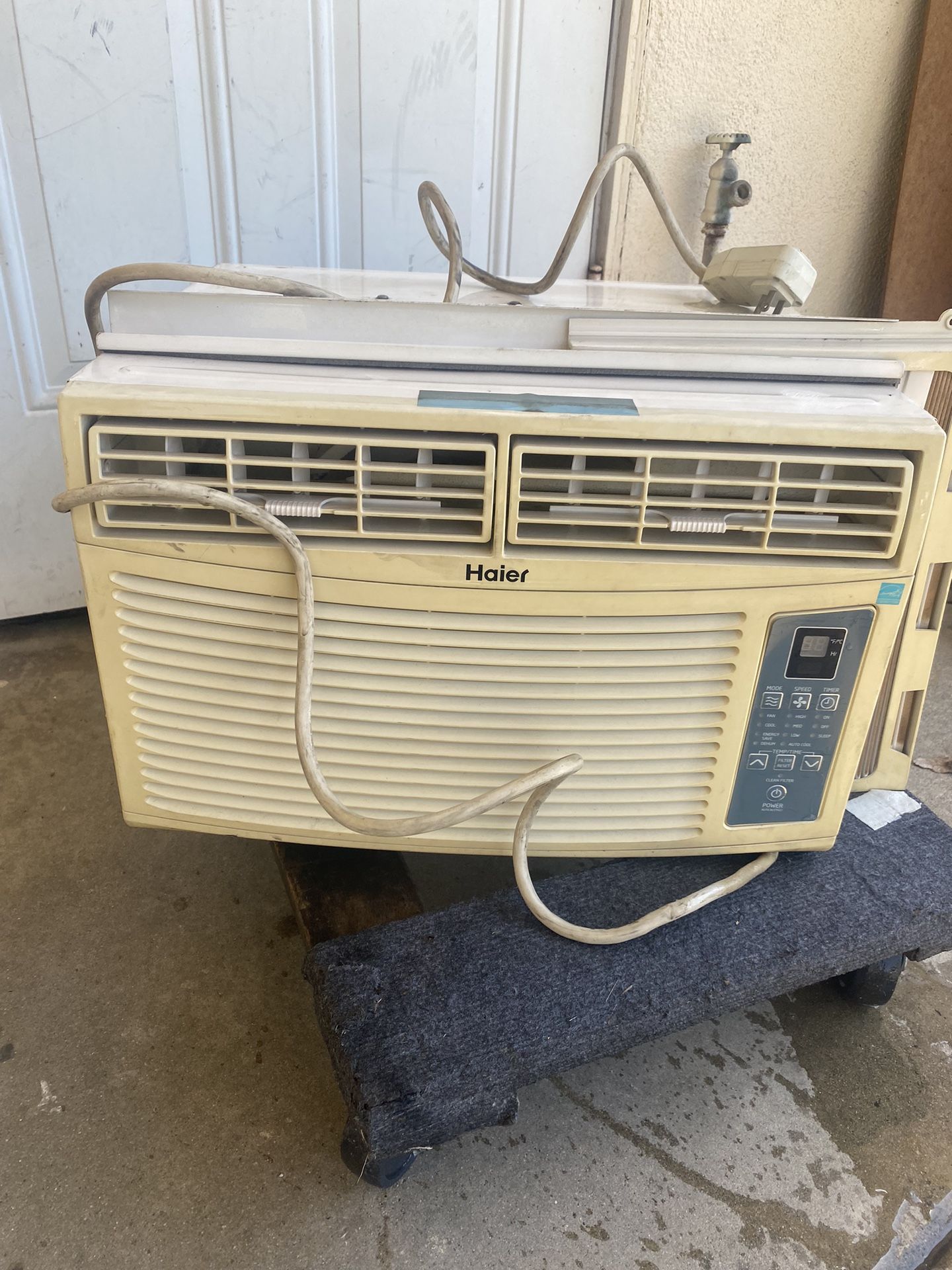 Window air conditioner 6000 BTU