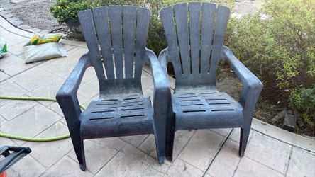 4patio chairs free!