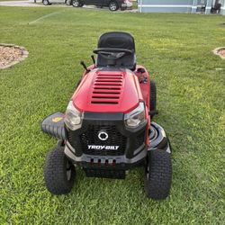 Riding Lawnmower 