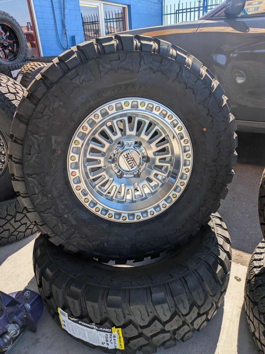 New Kmc Aztec 17x8.5 6/139 With 35x12.50/R17 M/T