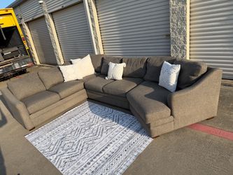 FREE DELIVERY!🚚 U Shaped Sectional