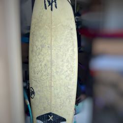 Surfboard And Bodyboard 