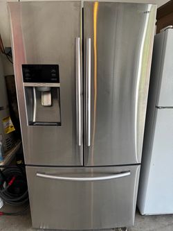 Samsung stainless steel refrigerator/ fridge